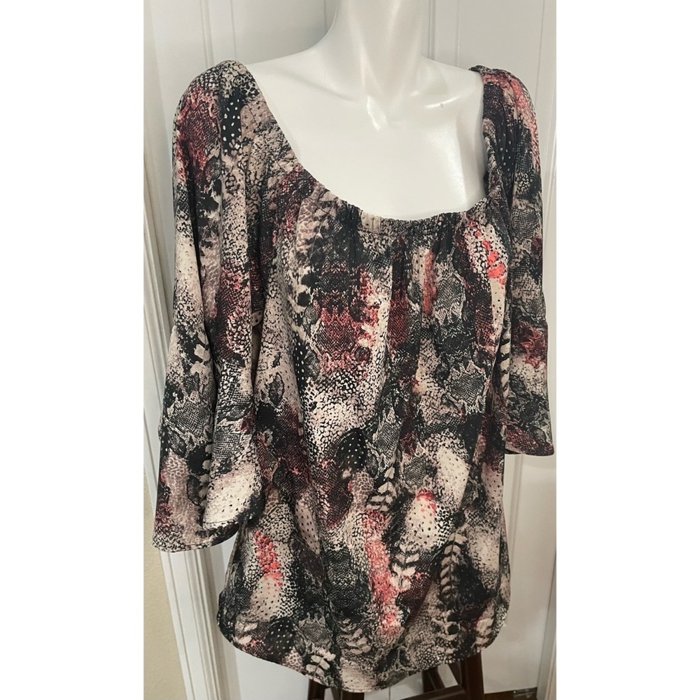 Speed Limit MPH Pullover Top Womens Size 1X Red Black Off Shoulder Bell Sleeves